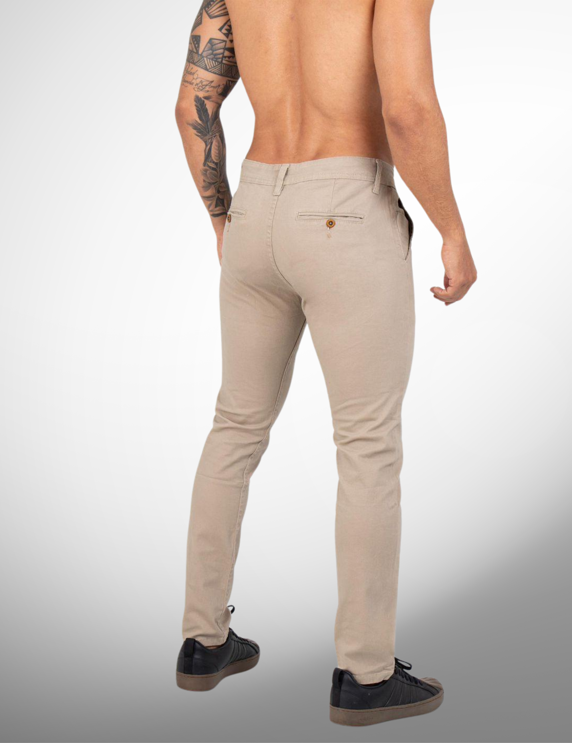 Pantalon tipo chino