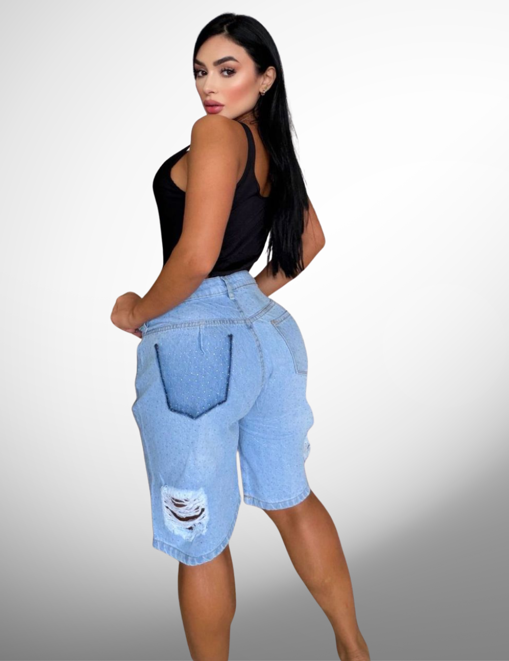 BERMUDA RÍGIDA TIPO EUROPEO CON PEDRERÍA -